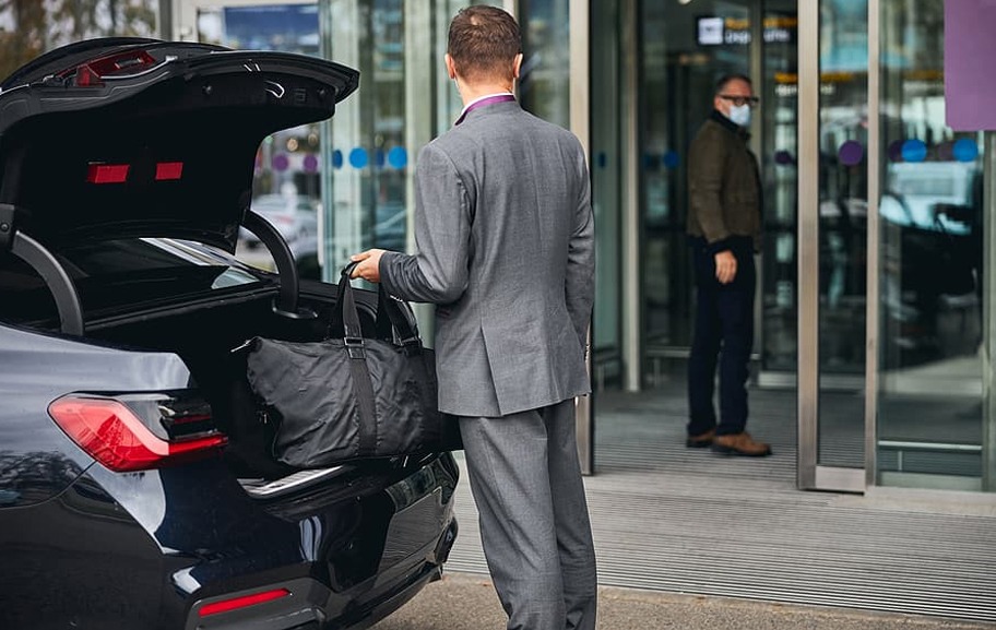 Luxury Car Hire With Chauffeur